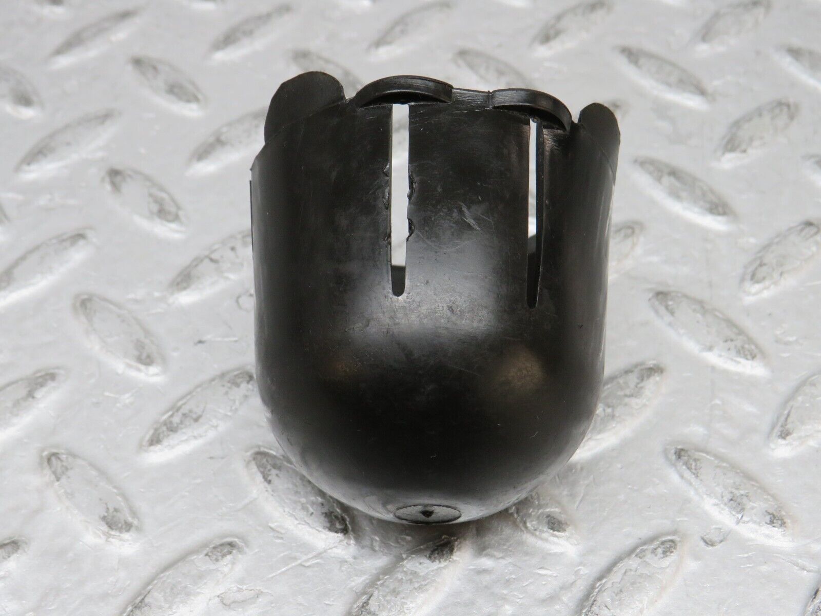 37424 Mercedes-Benz W109 300SEL Rear Shock Absorber Top Plastic Cap 2x