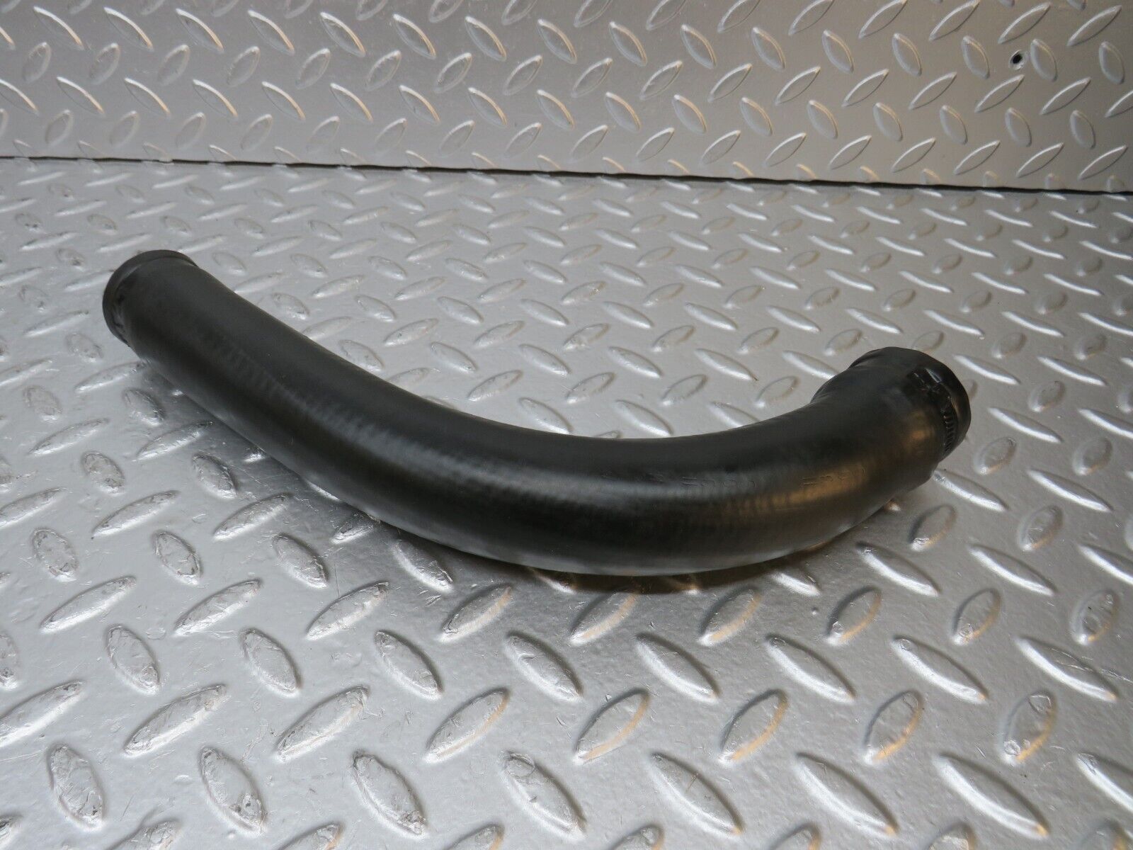 31212 Mercedes-Benz S124 220TE Wagon Radiator Hose 1245015882