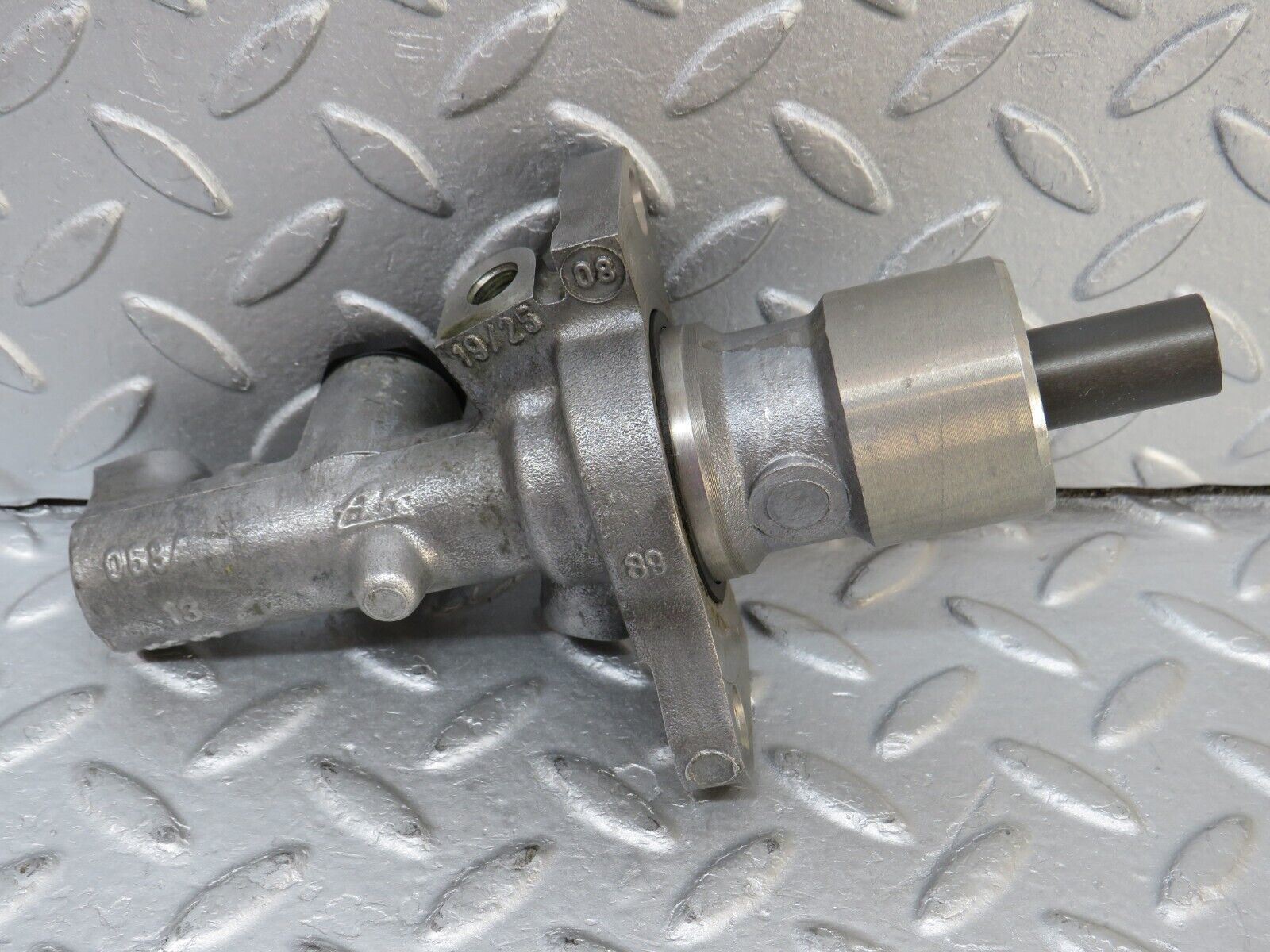 36031 Mercedes-Benz W126 420SE Brake Master Cylinder ATE