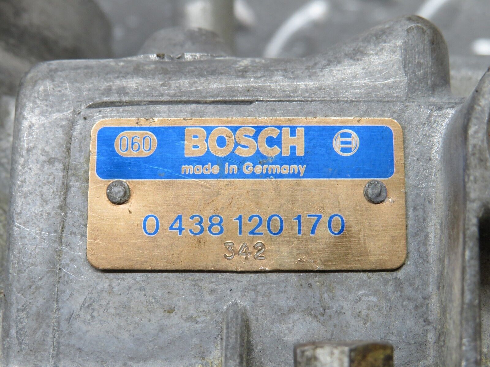 34614 Mercedes-Benz C126 380SEC Air Flow Mass Meter Sensor Bosch 1161400018