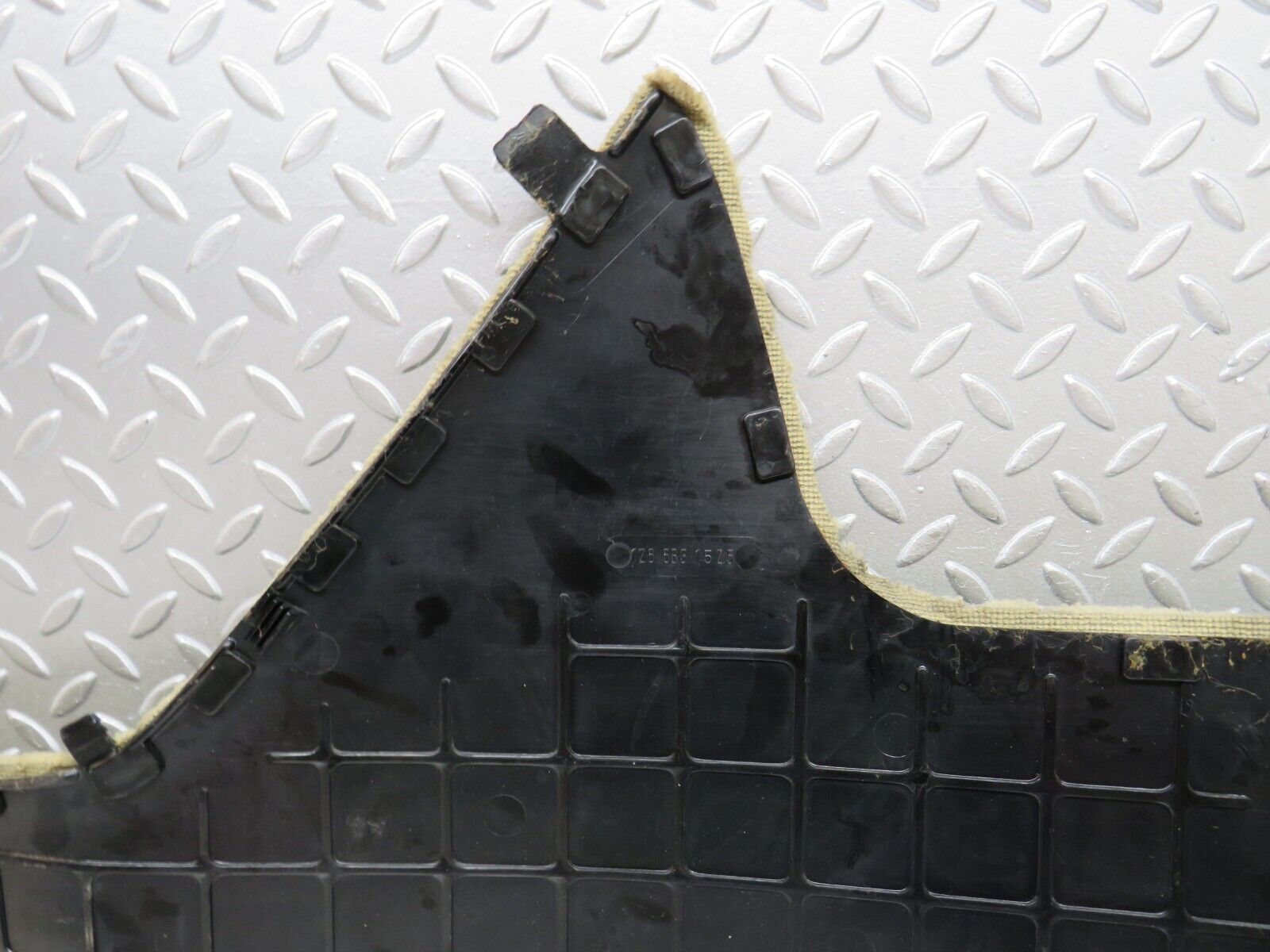 37075 Mercedes-Benz C126 420SEC Coupe Centre Console Carpet Left 1266831525