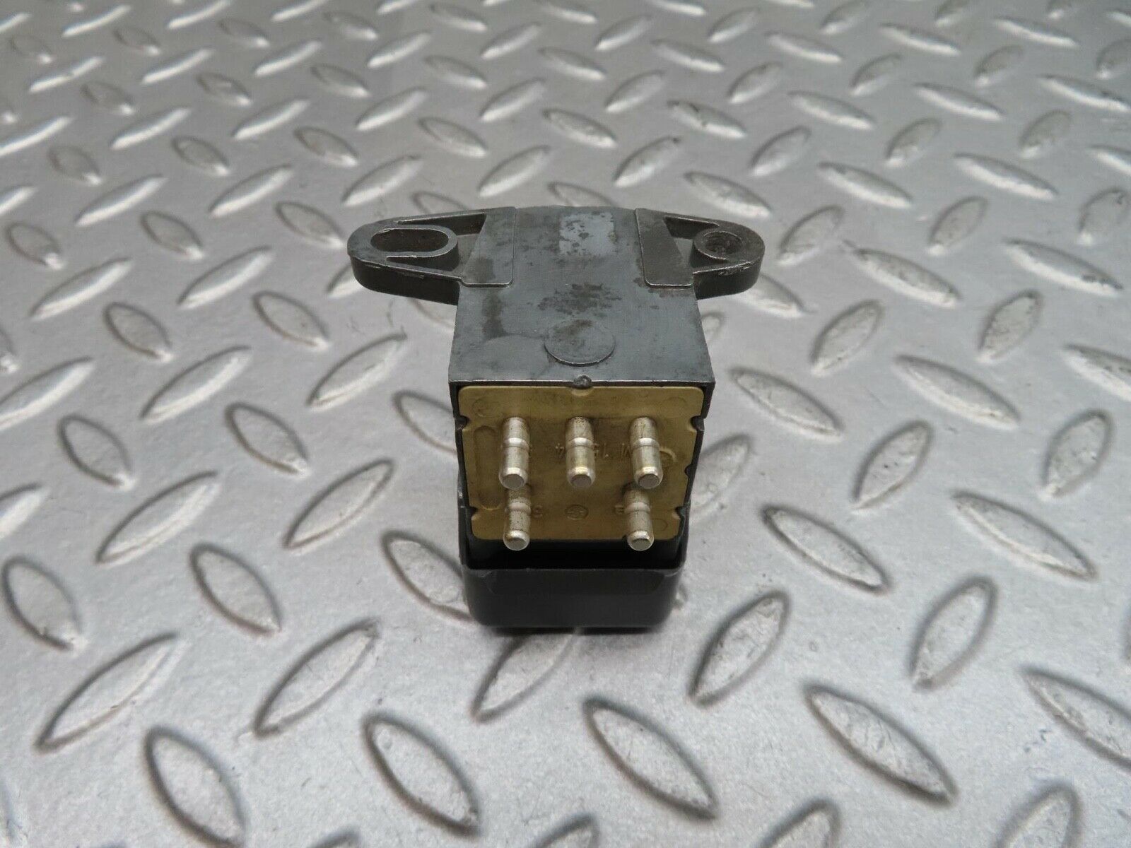 12318 Mercedes-Benz W108 280SE 3.5 Windscreen Washer Switch