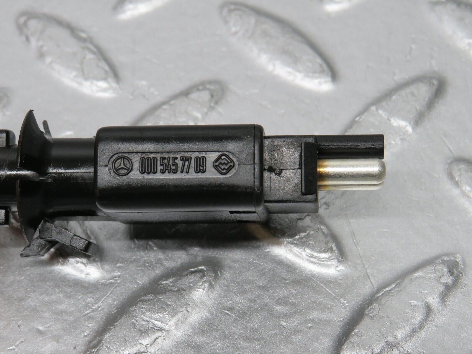 31325 Mercedes-Benz S124 220TE Wagon Brake Light Switch 0005457709