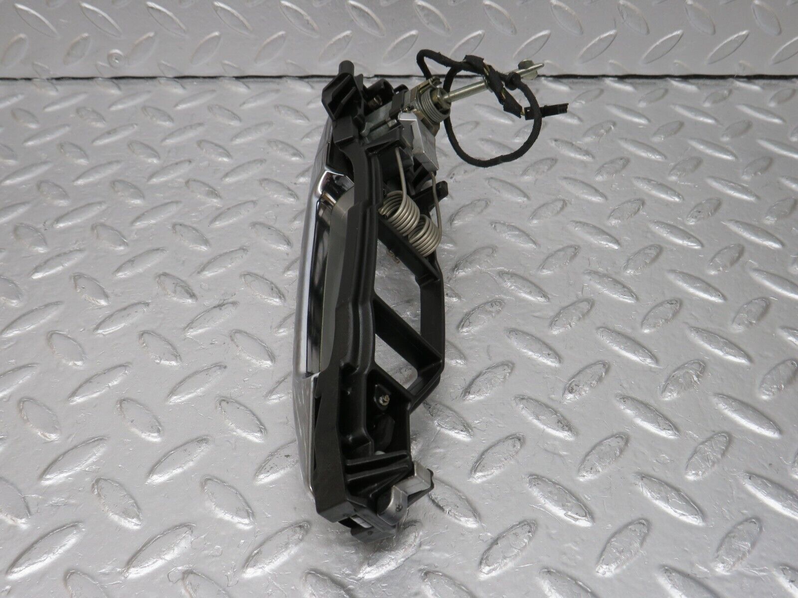34696 Mercedes-Benz W210 320E Front Right Exterior Door Handle No Key