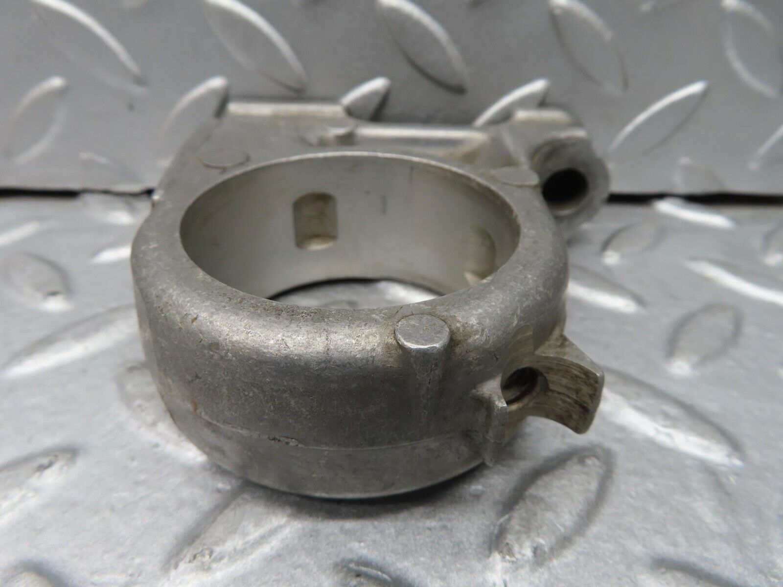 16718 Mercedes-Benz C107 380SLC Camshaft Tower Bearing 1160514612