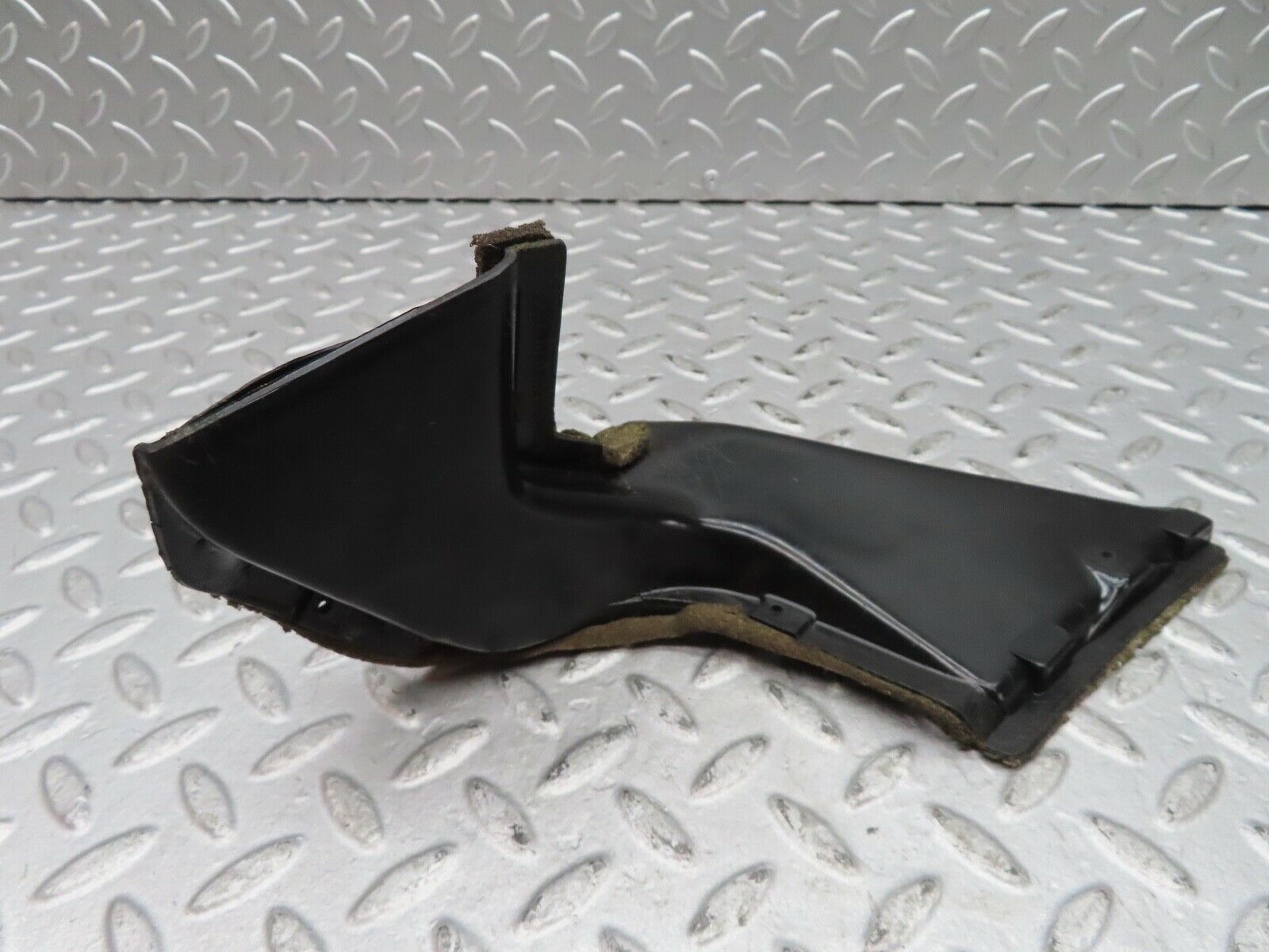 17076 Mercedes-Benz C123 280CE Coupe Water Drain1238300328