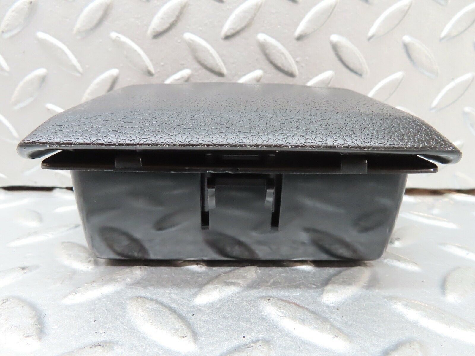 19147 Mercedes-Benz W123 300D Rear Door Ashtray Black