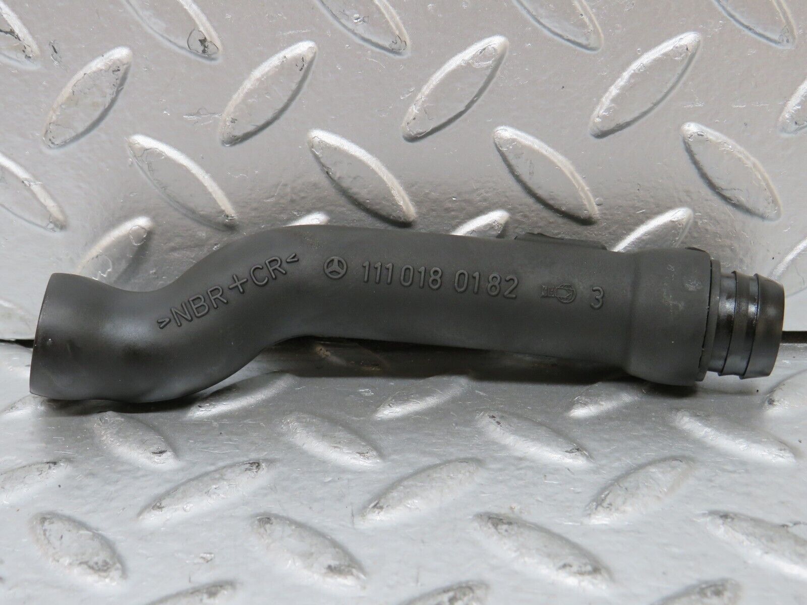 26427 Mercedes-Benz C124 220CE Coupe Crank Case Breather Hose 1110180182