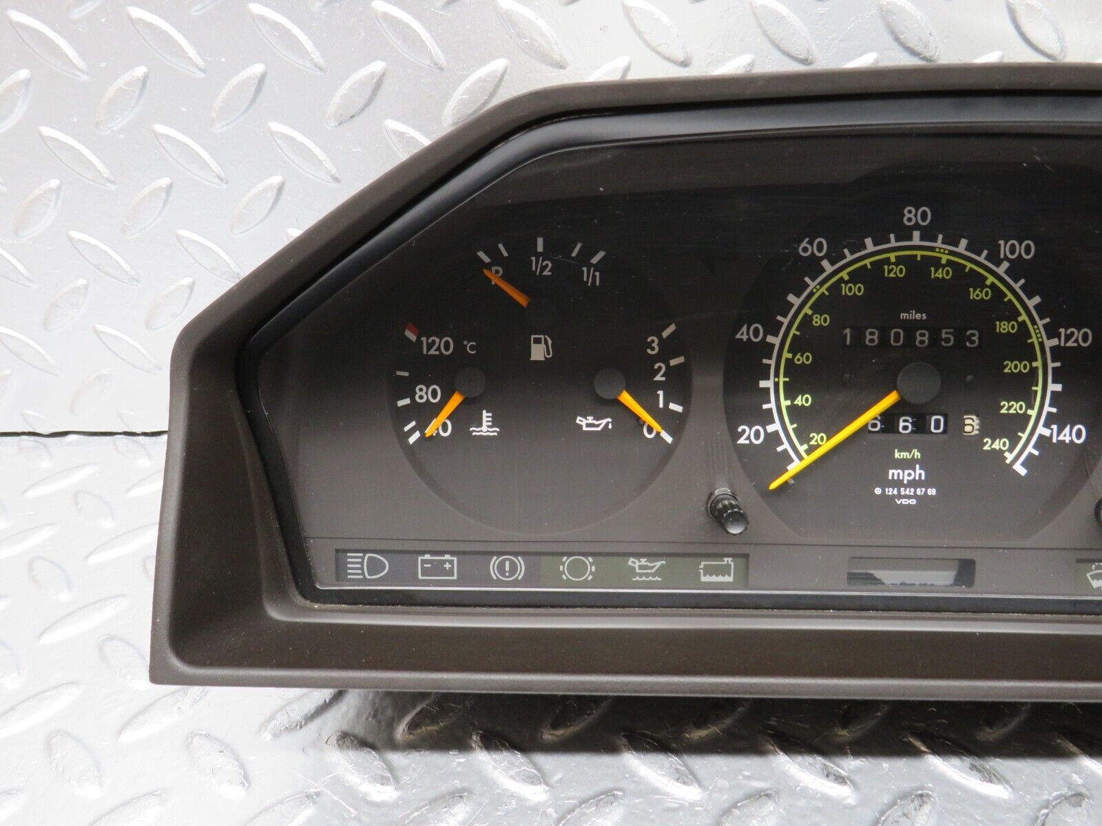 31490 Mercedes-Benz S124 220TE Wagon Instrument Cluster 1244400447 1245426769
