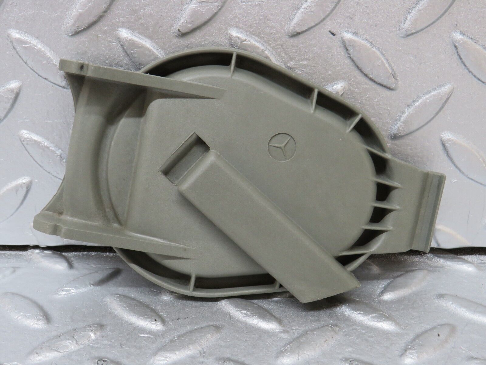 36379 Mercedes-Benz W126 420SE Headlight Lid Cover