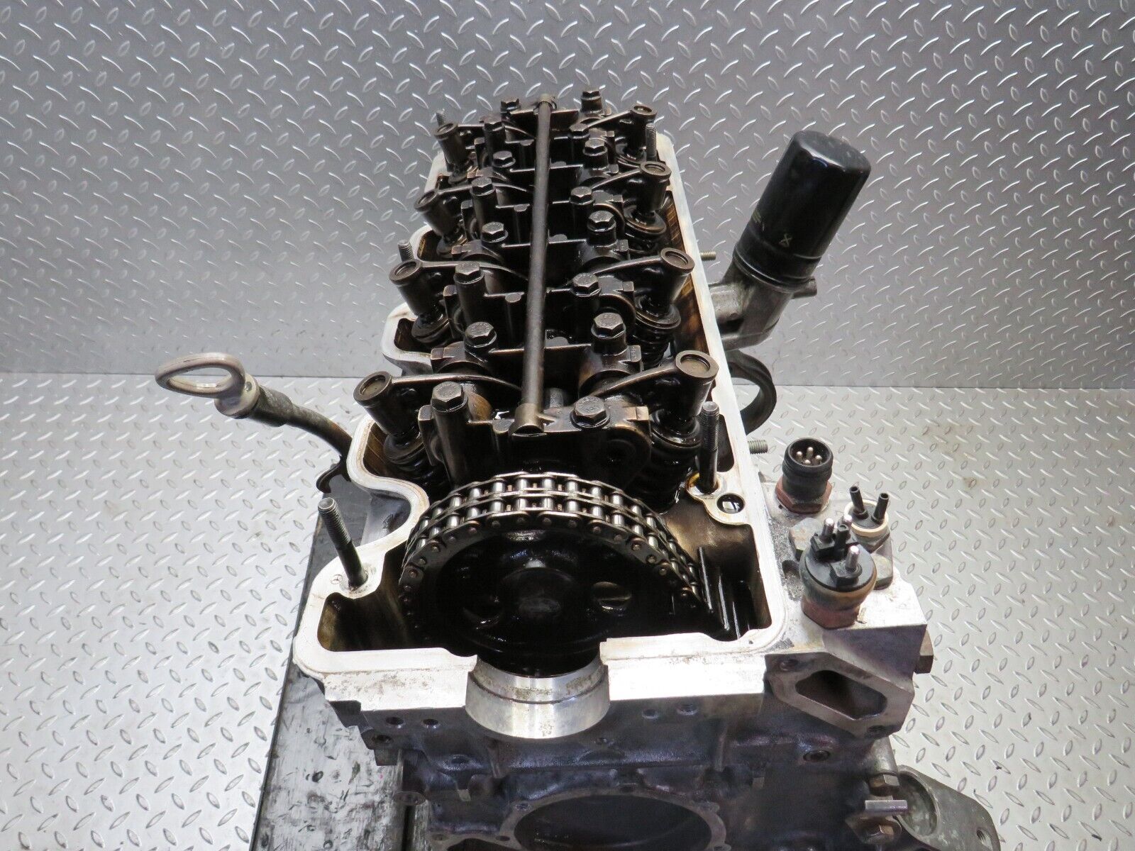 30570 Mercedes-Benz W124 230E Complete Engine 1020113501 M102.982