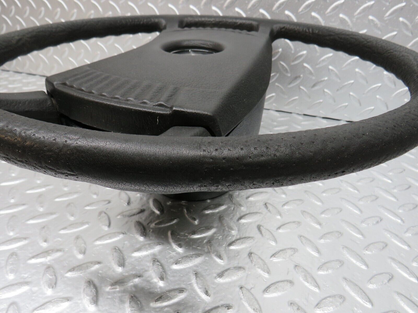 30971 Mercedes-Benz W123 200D Steering Wheel 1164640017