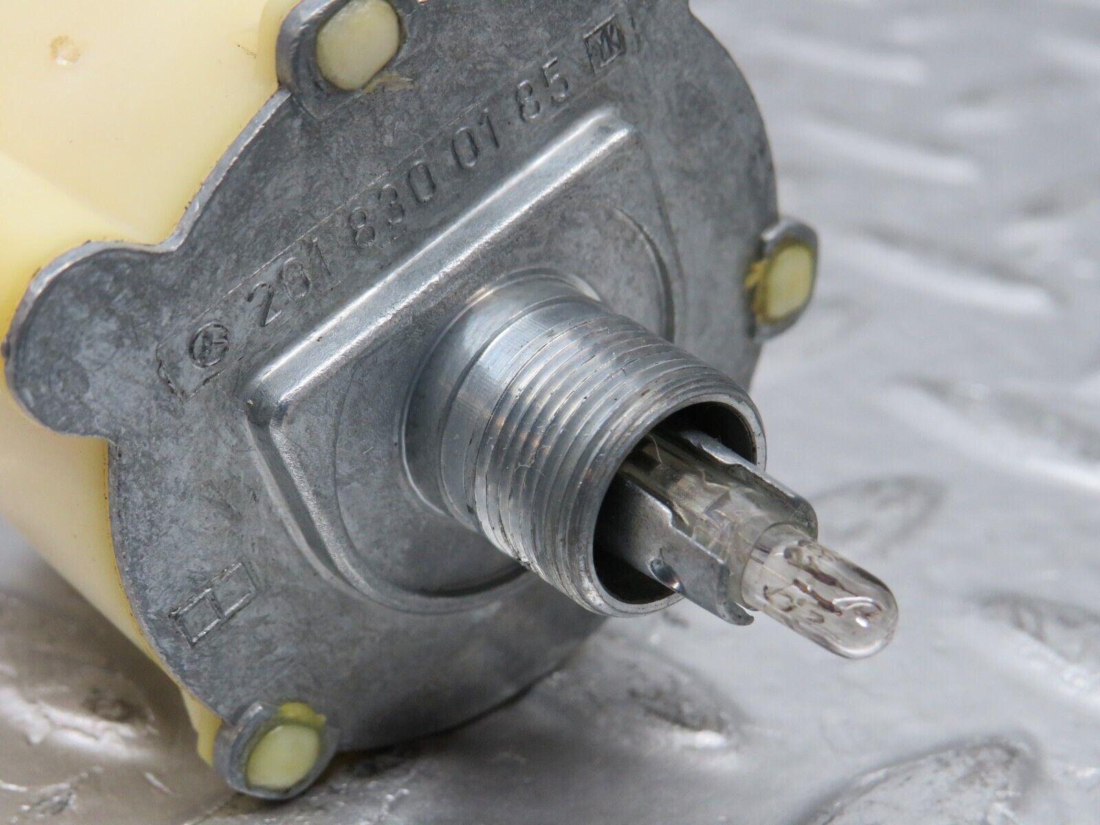 31736 Mercedes-Benz W201 190LE 1.8L Heater Control Switch 2018300185