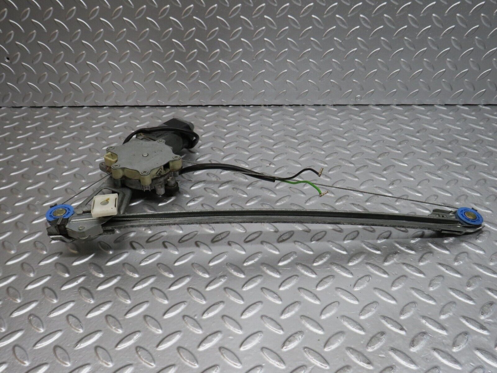 29287 Mercedes-Benz W124 230E Rear Left Power Window Regulator With Motor 774.30009/04