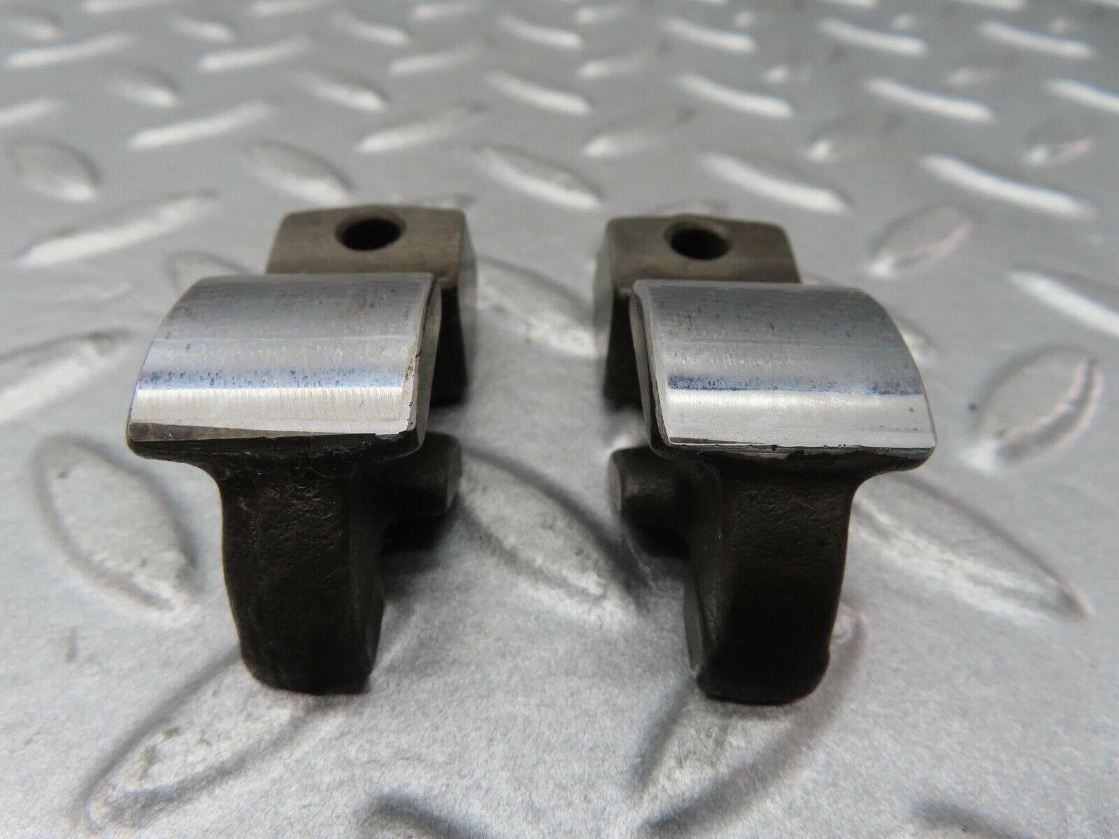 16745 Mercedes-Benz C107 380SLC Valve Rocker Arm