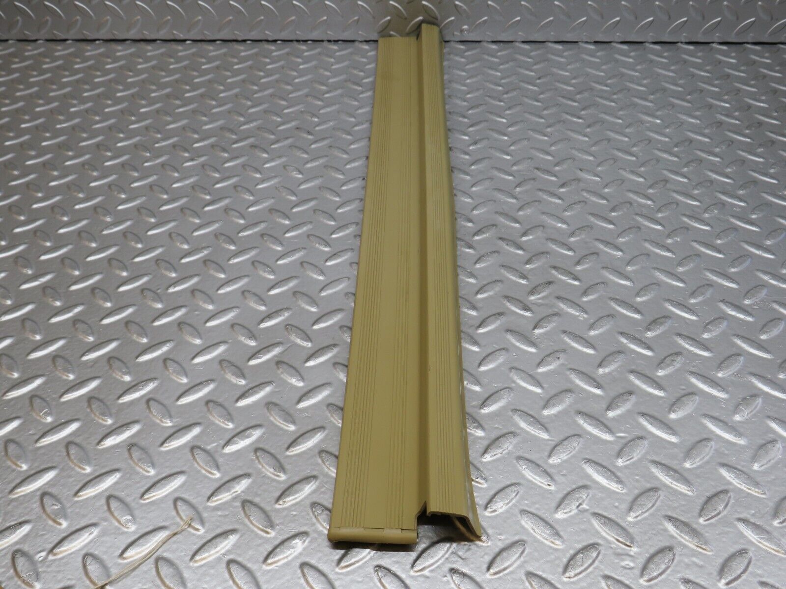 29276 Mercedes-Benz W124 230E Front Right Door Sill Trim