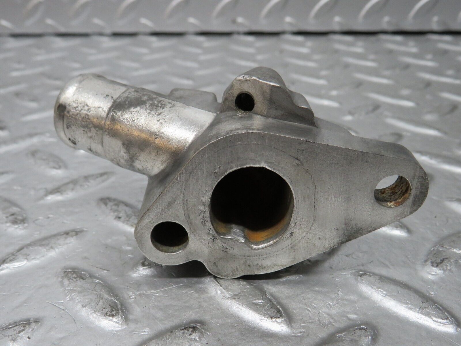 29890 Mercedes-Benz W123 230E Cooling Water Pump Housing Flange 1022030073