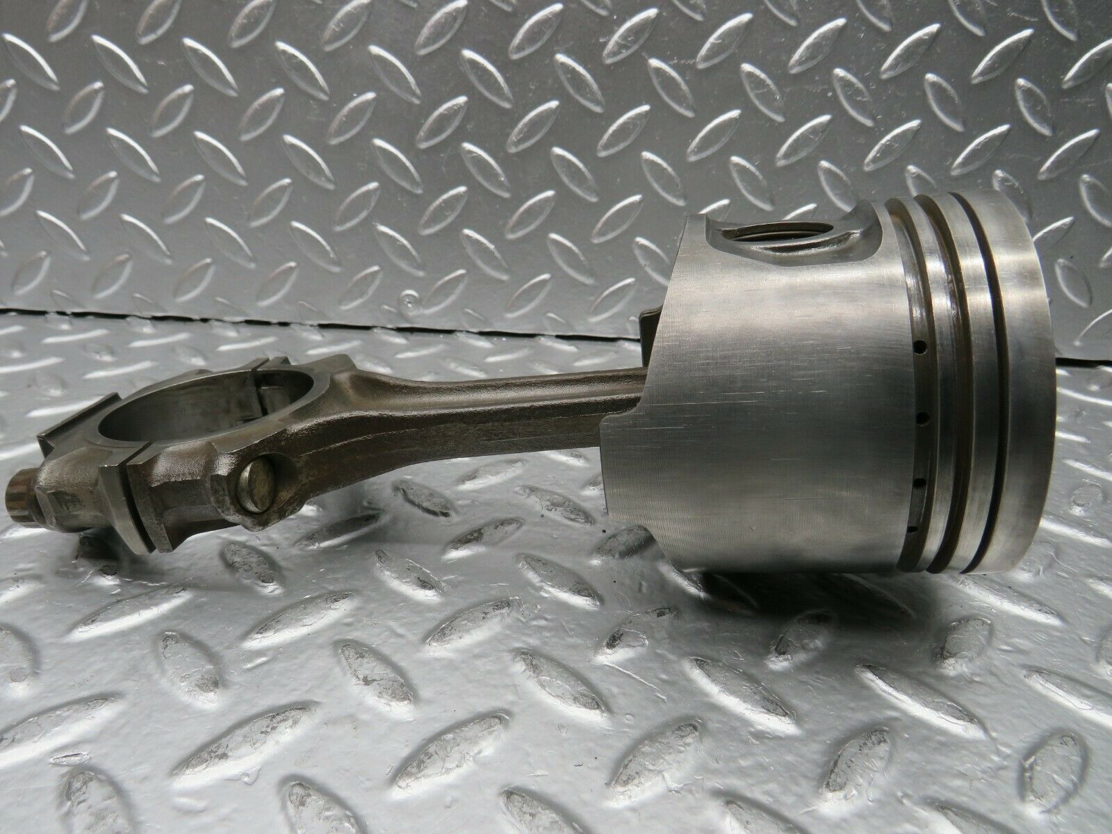 22795 Mercedes-Benz C107 450SLC Coupe Piston With Connecting Rod 92.48 mm