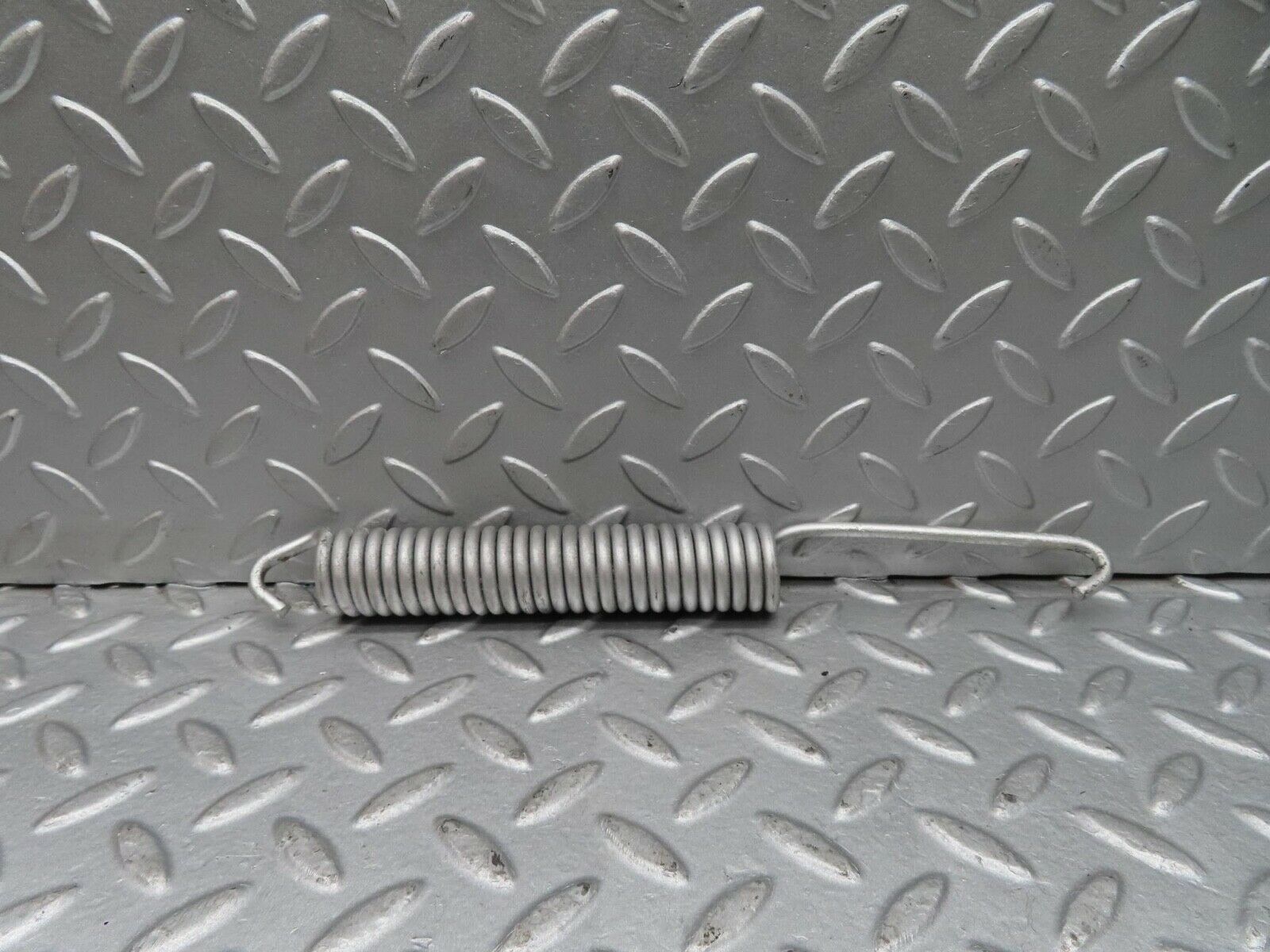 12293 Mercedes-Benz W108 280SE 3.5 Bonnet Hinge Spring