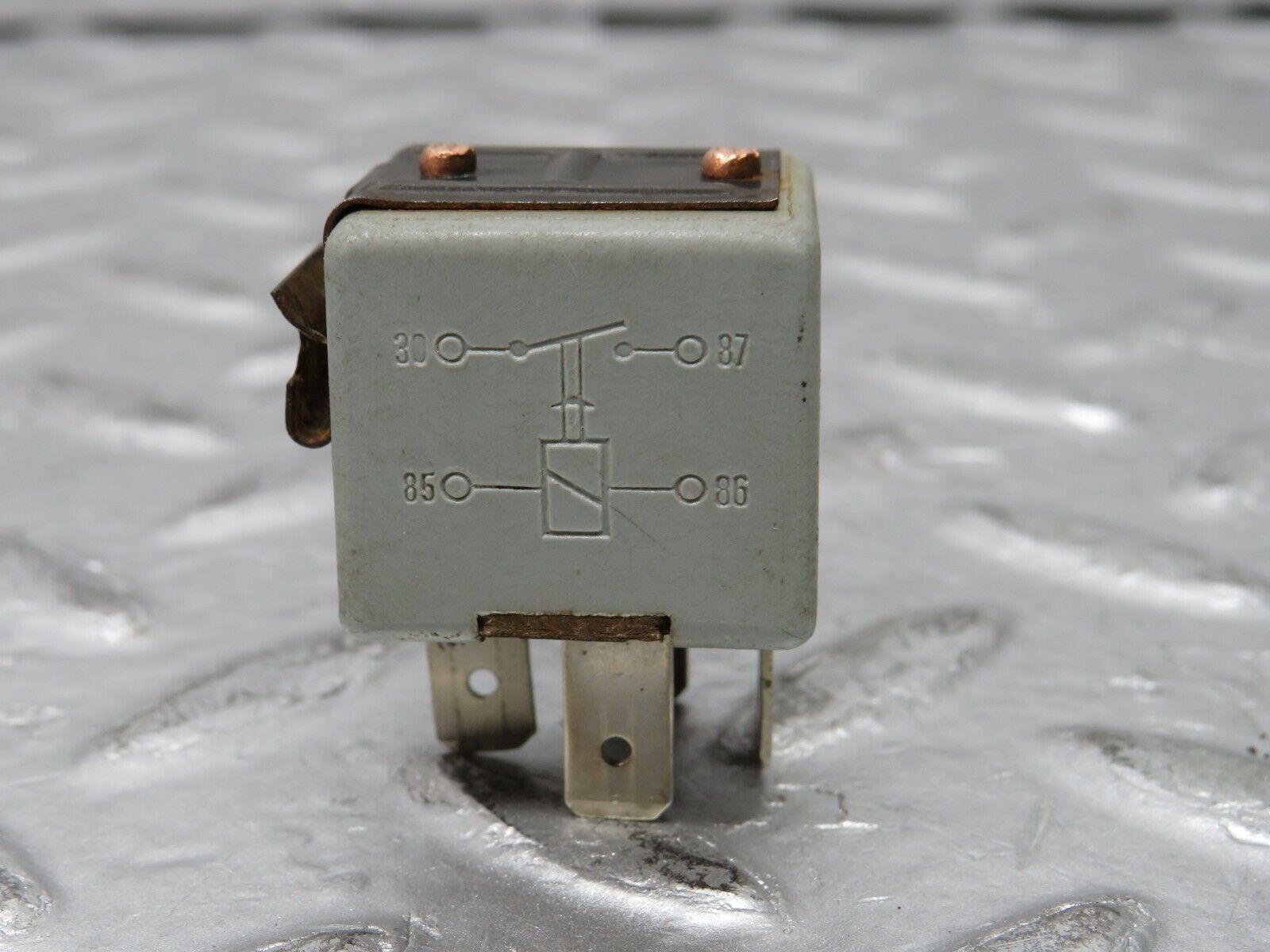 30089 Porsche 924 Multi Purpose Relay 321919505