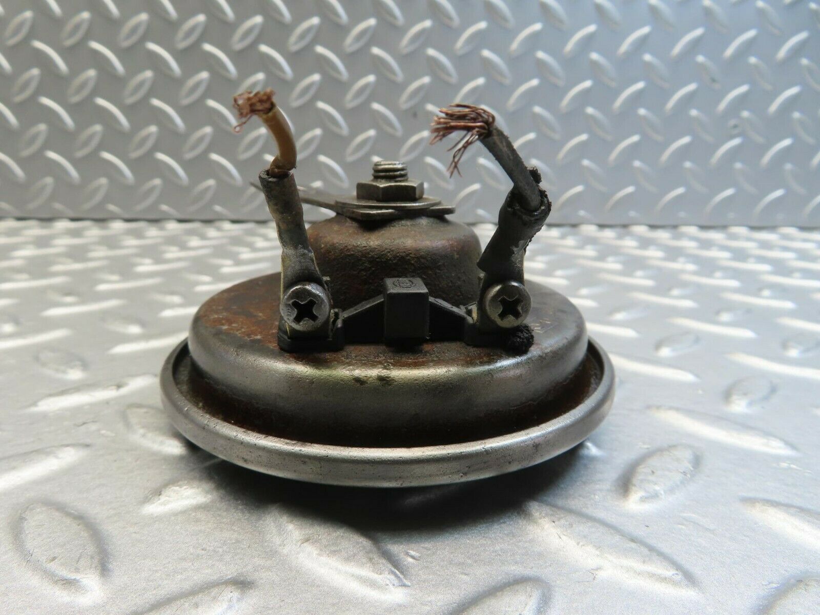 11529 Mercedes-Benz C123 230CE Coupe Horn