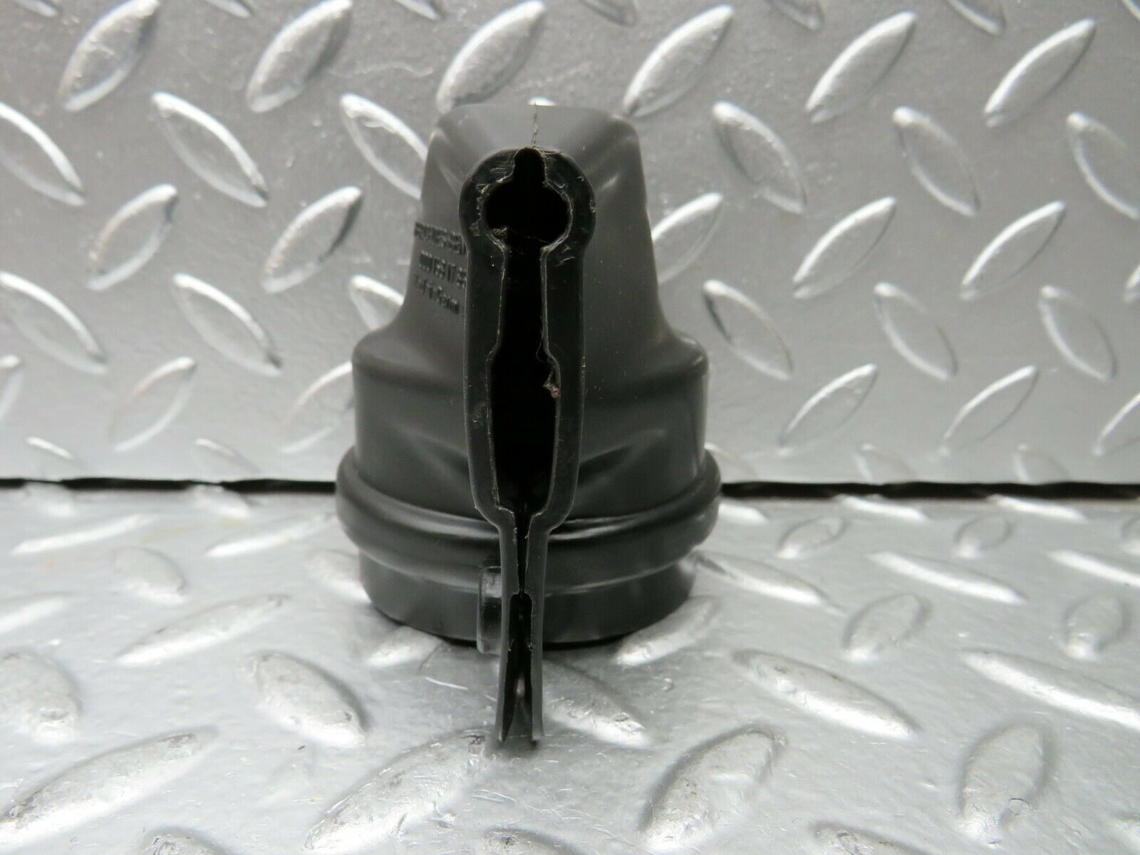 22913 Mercedes-Benz C107 450SLC Coupe Ignition Coil Protective Cap 0001581785