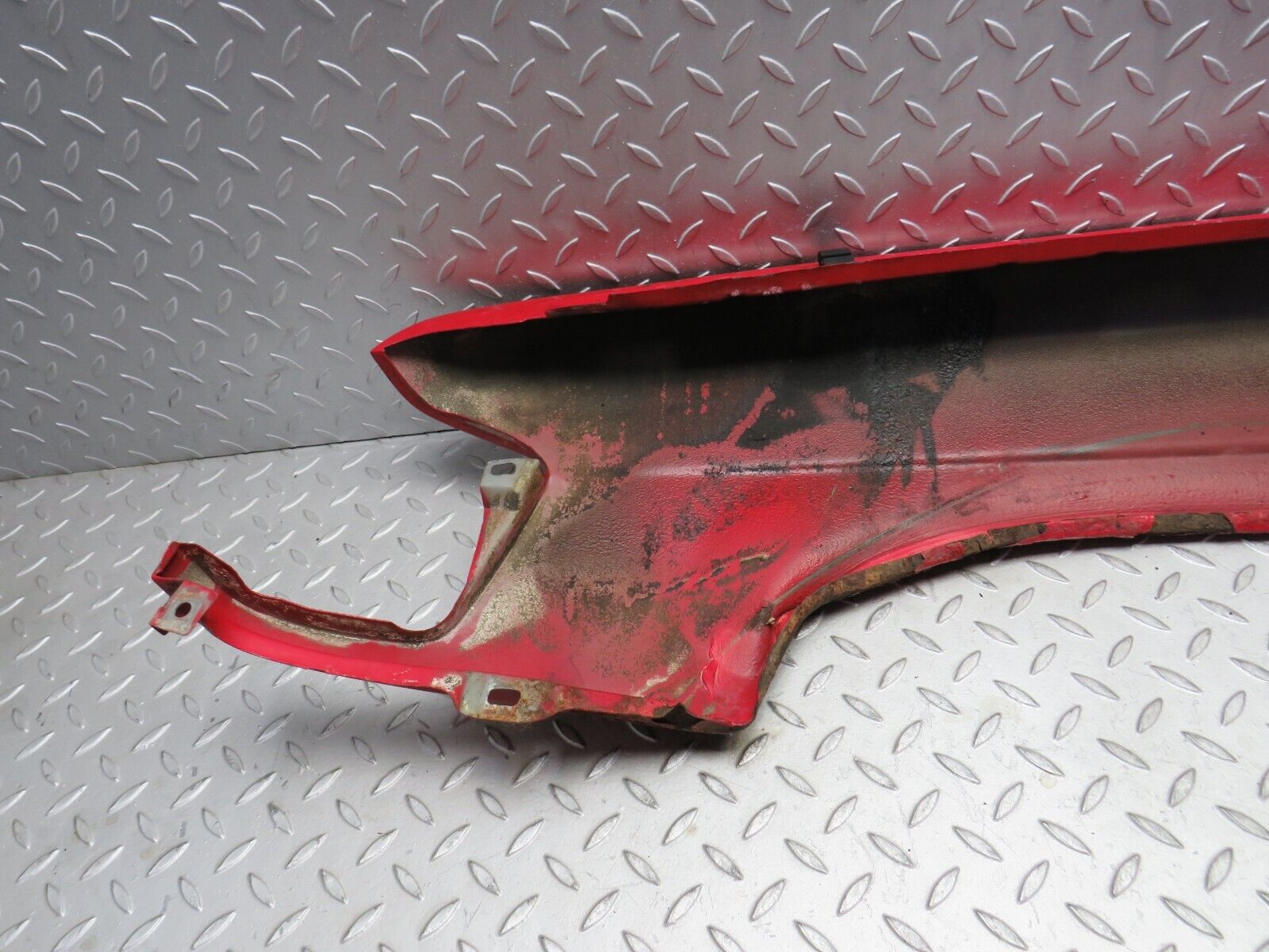 38745 Mercedes-Benz W201 190E 2.6L Front Right Wing Fender