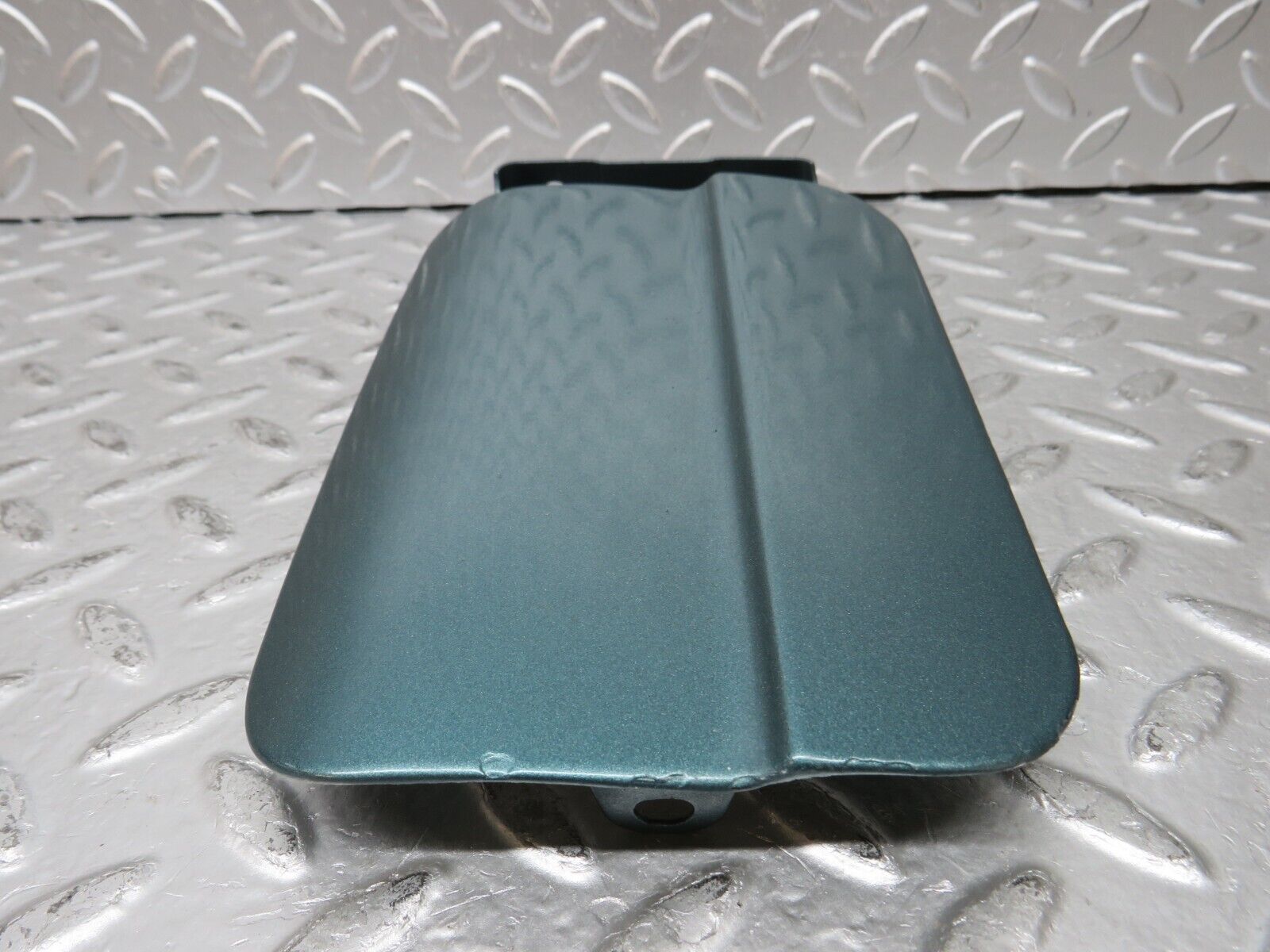 29850 Mercedes-Benz W123 230E Fuel Tank Flap Cap 1237500106