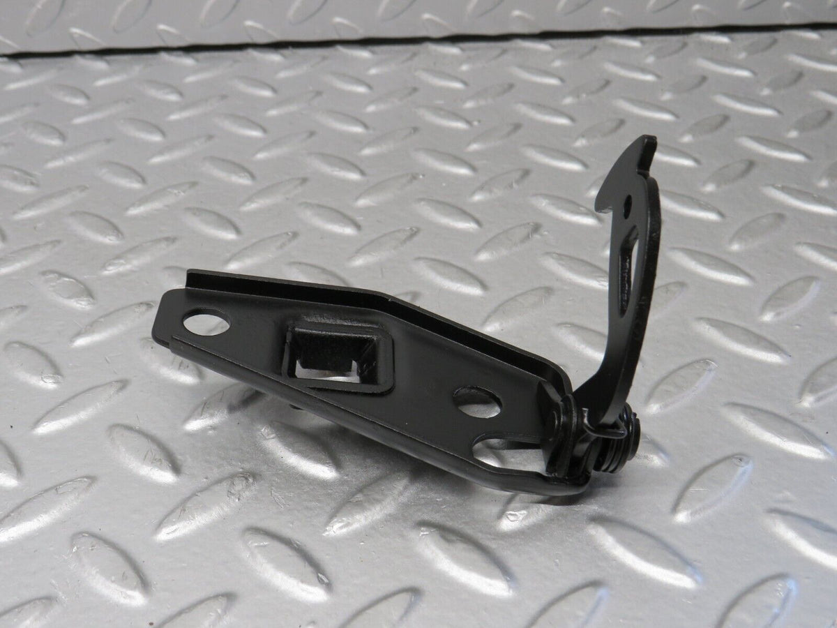 36801 MercedesBenz W201 190E Safety Latch 2018800560