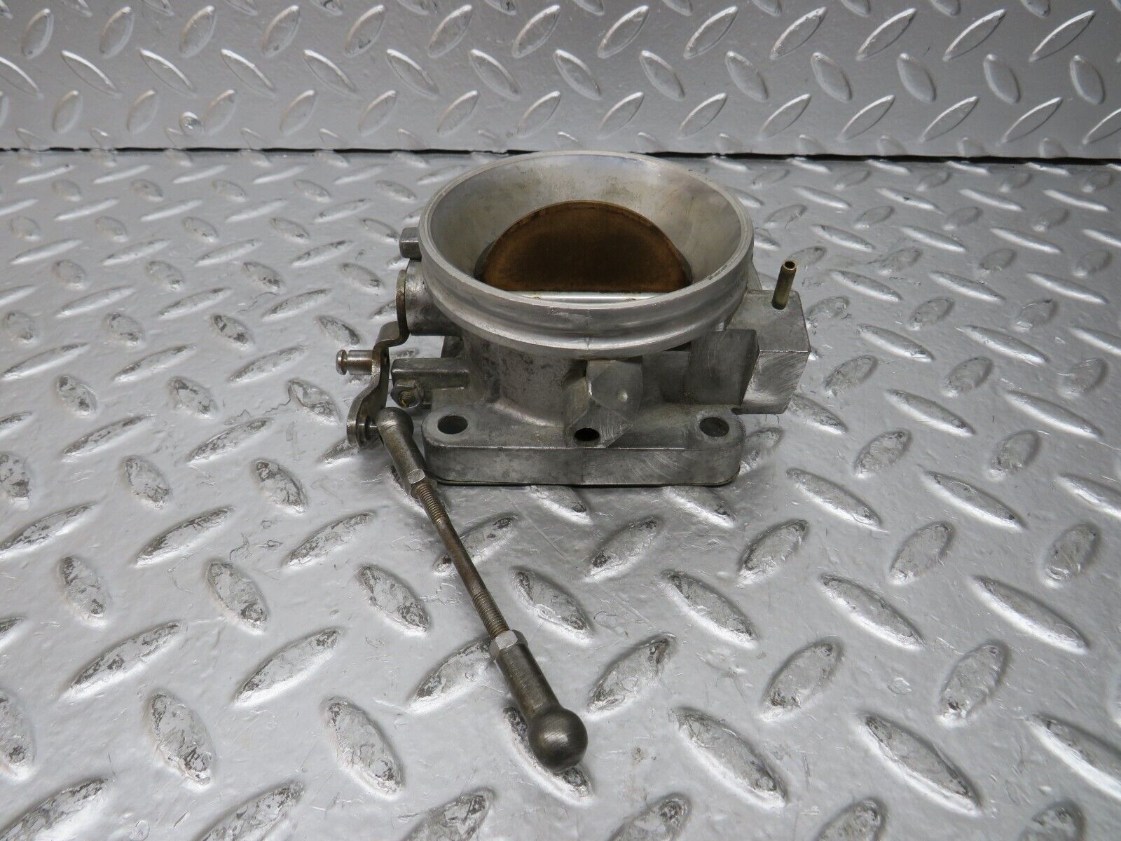 26316 Mercedes-Benz W116 450SE Throttle Body Valve