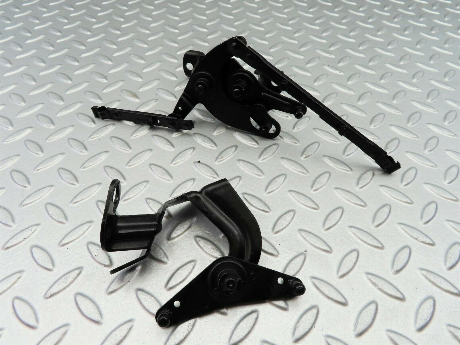 6394 Mercedes-Benz W126 380SE Throttle Linkage Accelerator