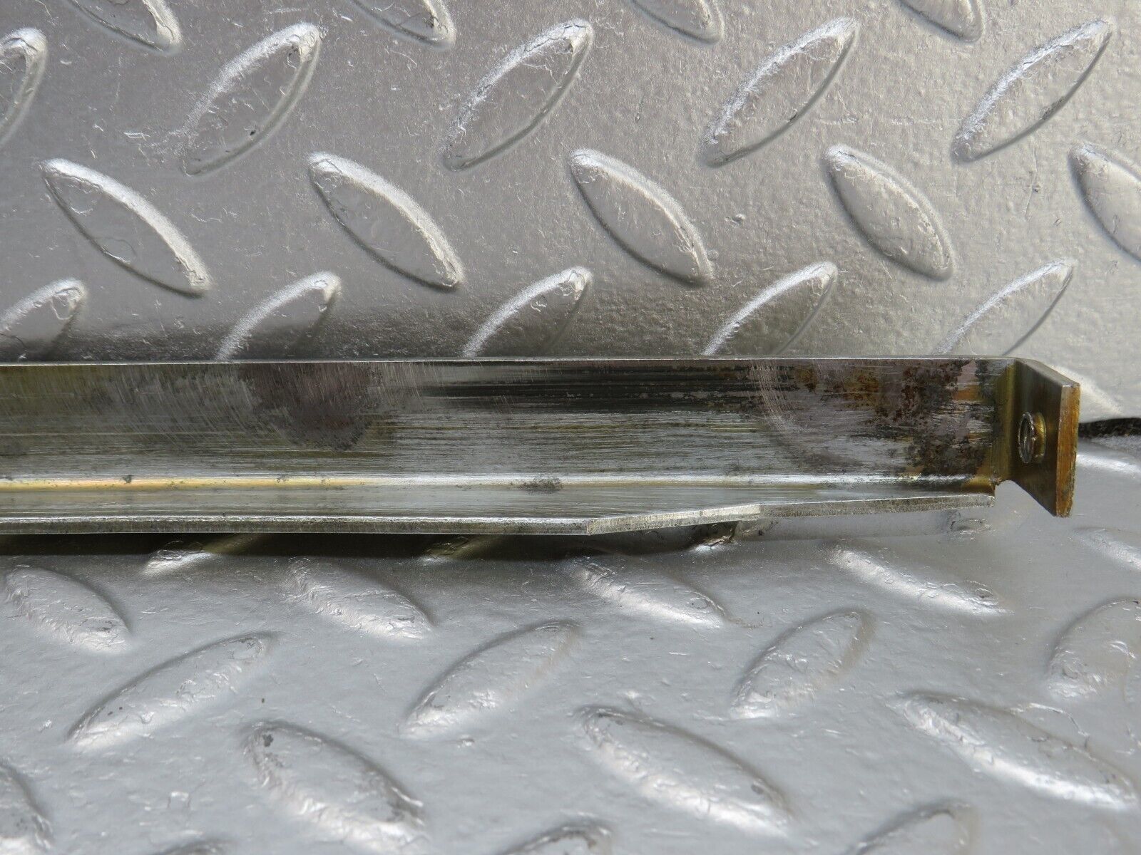 34302 Mercedes-Benz C126 380SEC Coupe Front Right Door Window Channel