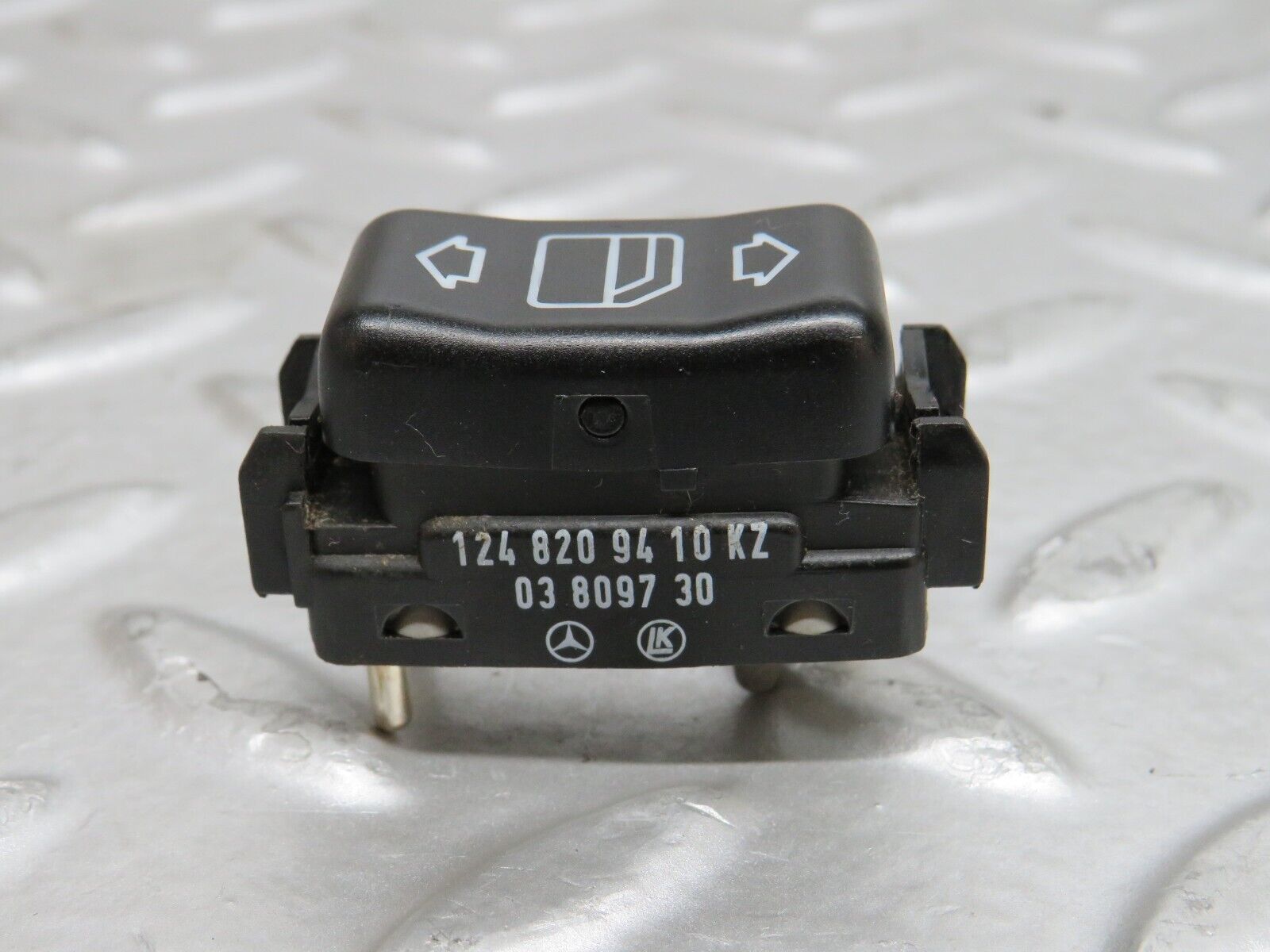 29189 Mercedes-Benz C124 320CE Coupe Right Electric Window Switch 1248209410