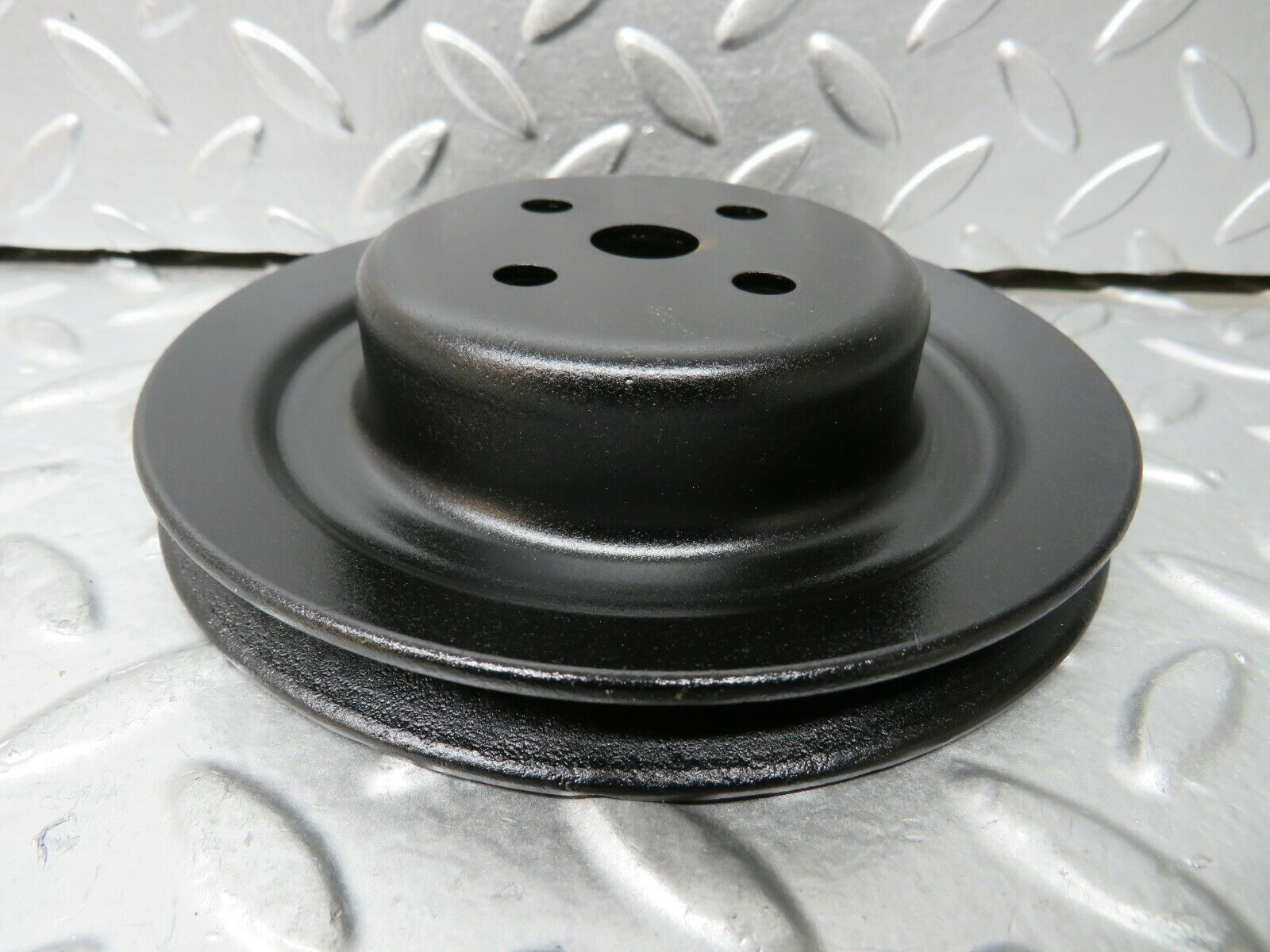 23517 Mercedes-Benz W114 280E Water Pump Pulley