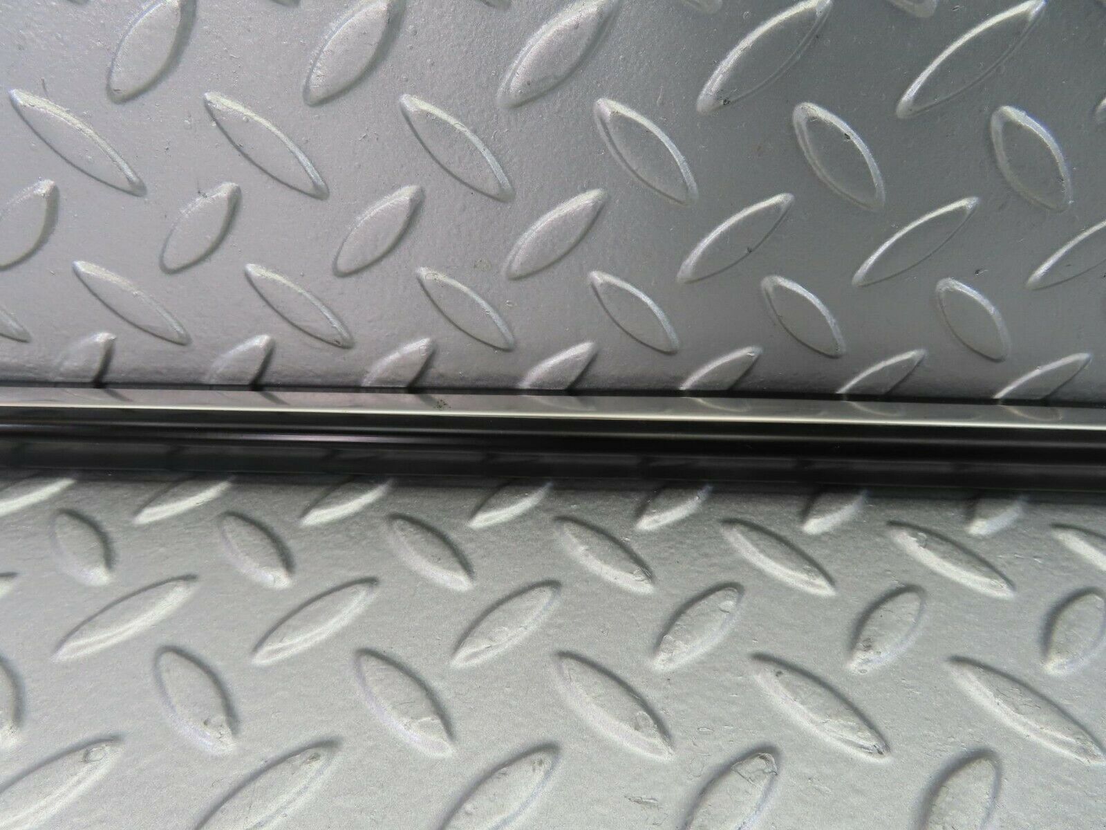 10241 Mercedes-Benz W123 Rear Right Door Centre Moulding Trim