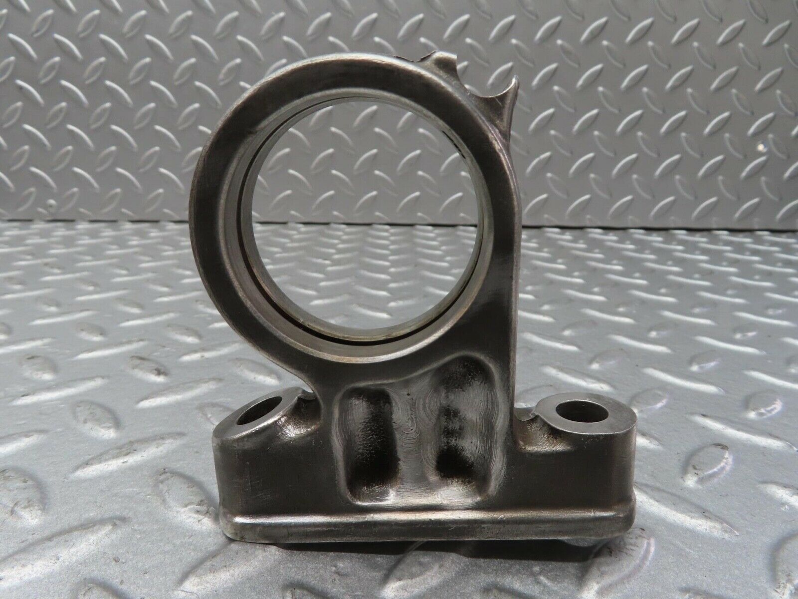 13358 Mercedes-Benz C107 350SLC Coupe Camshaft Tower Bearing