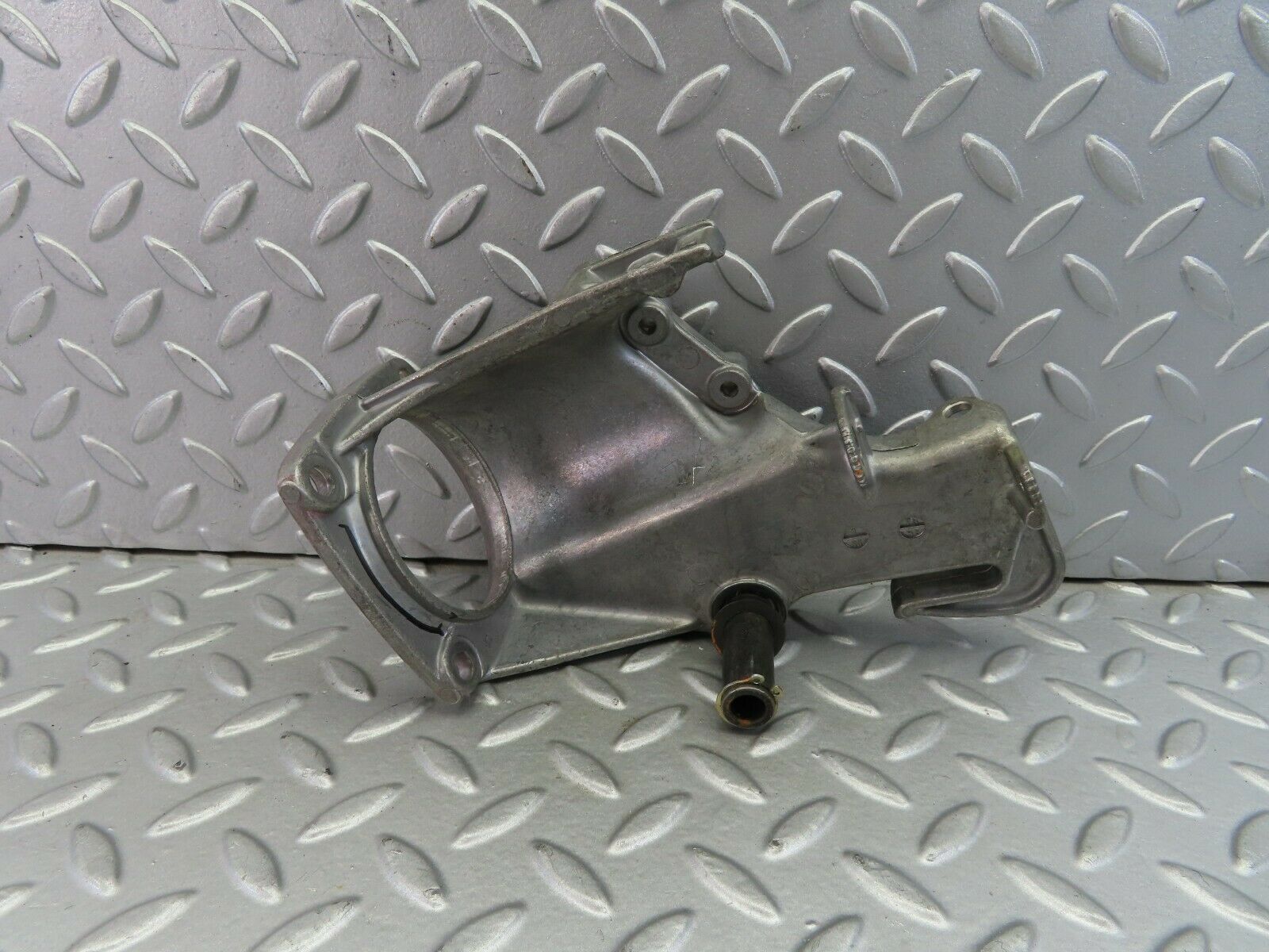 7674 Mercedes-Benz S123 230TE Wagon Brake Pedal Bracket Support 1232900219