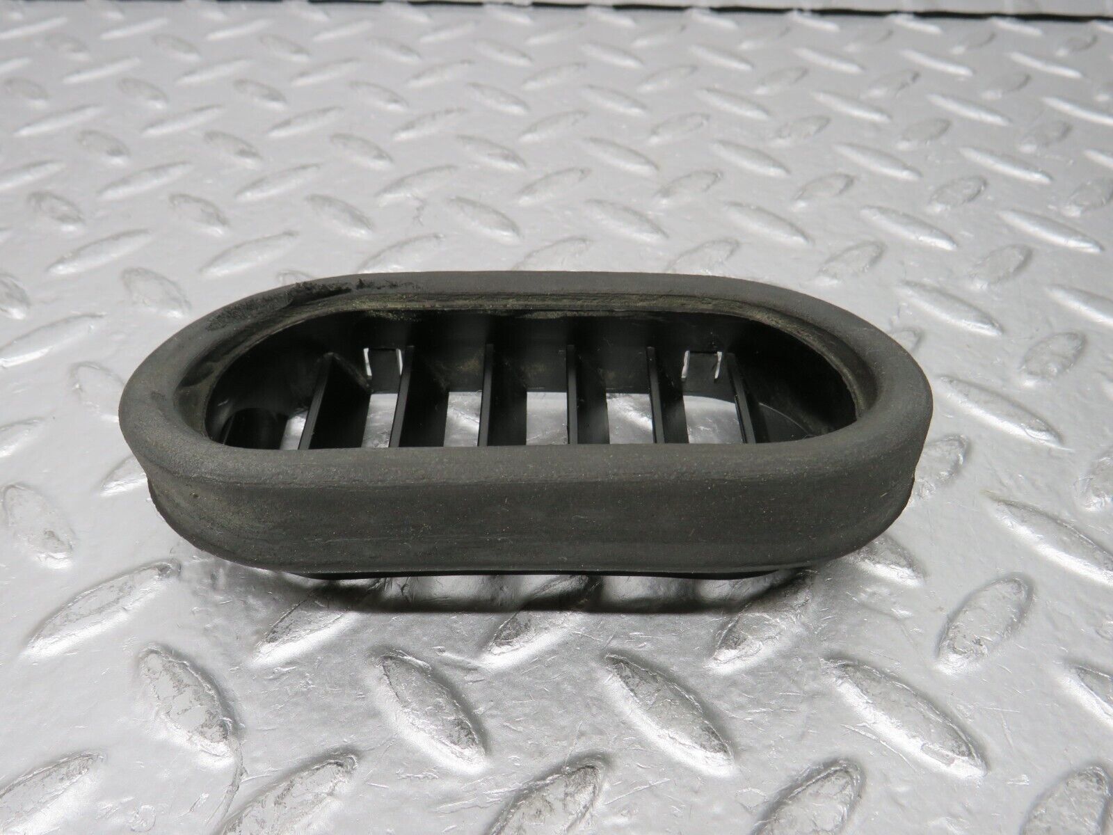 29989 Porsche 924 Left Door Air Vent 477819179