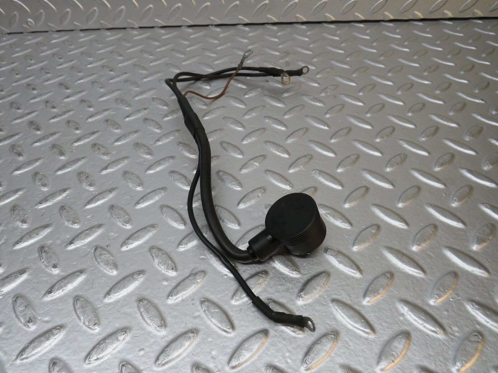 31832 Mercedes-Benz W201 190LE 1.8L Ignition Coil Cable 2015408710