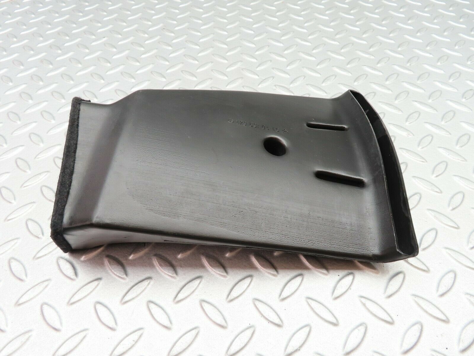 5680 Mercedes-Benz W123 200 Air Duct Heater Ventilation Left 1238310446