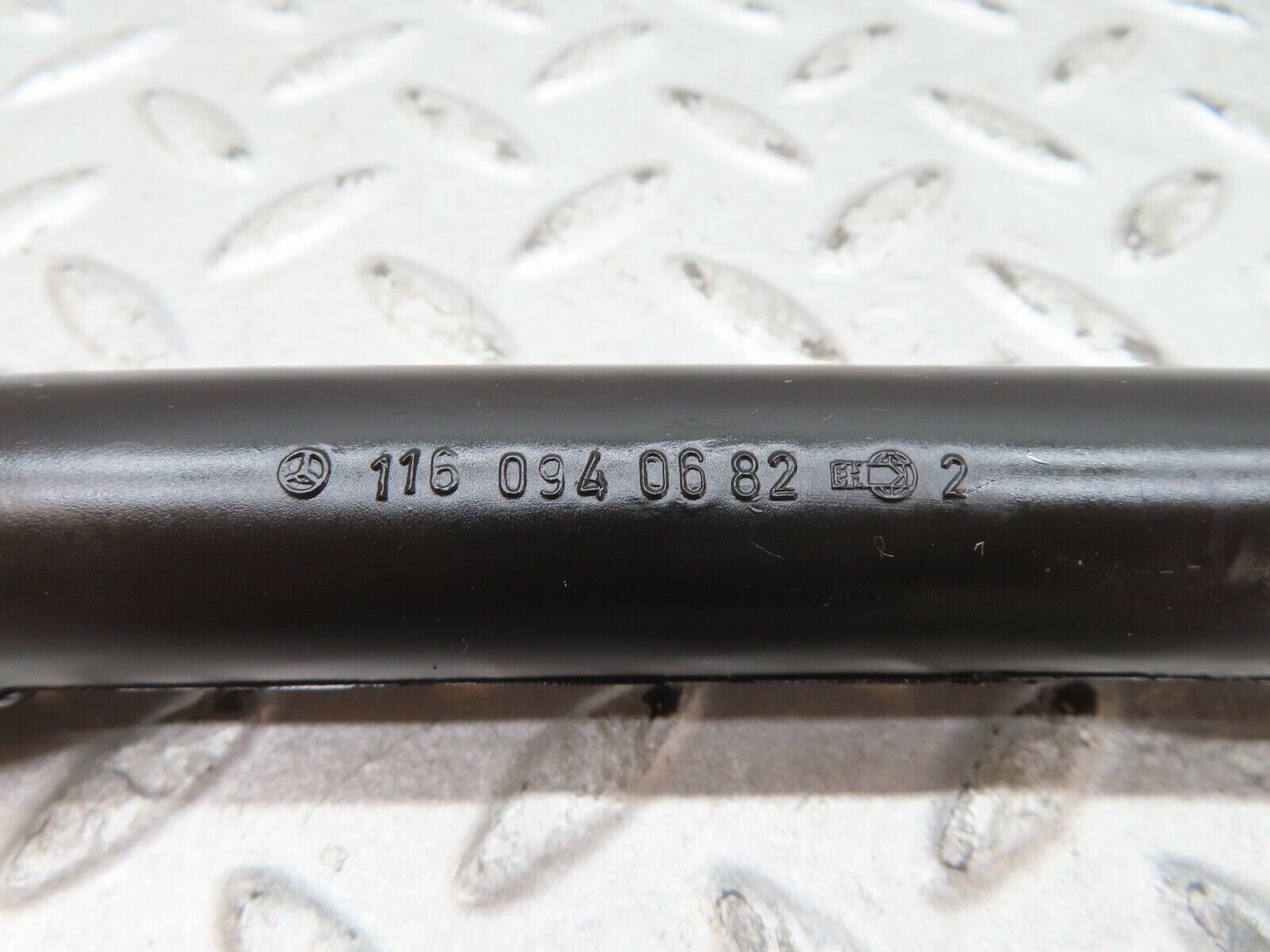 17868 Mercedes-Benz W116 450SEL Air Intake Breather Hose 1160940682