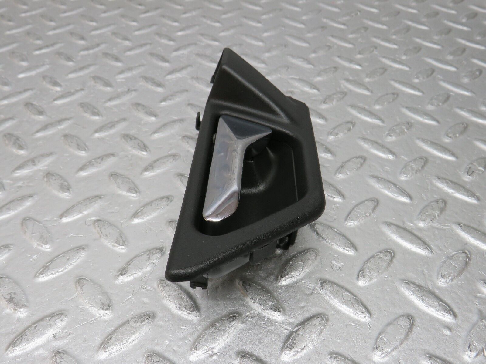 37768 Mercedes-Benz A124 320E Cabriolet Interior Door Handle Left 1247600561