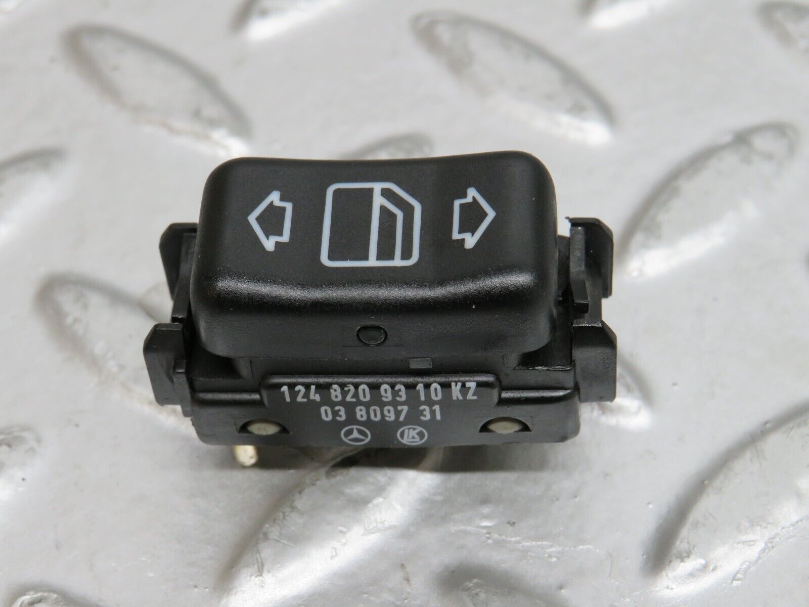 29184 Mercedes-Benz C124 320CE Coupe Left Electric Window Switch 1248209310