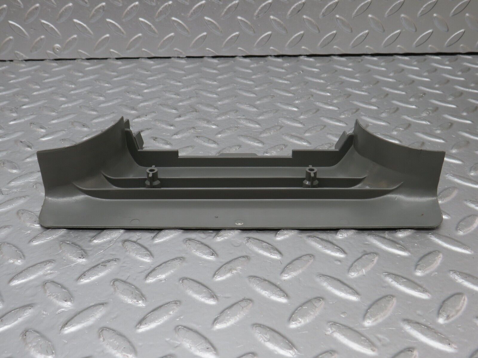 33663 Mercedes-Benz W201 190E 2.0L B Pillar Bottom Cover Left Side Grey 2016920122