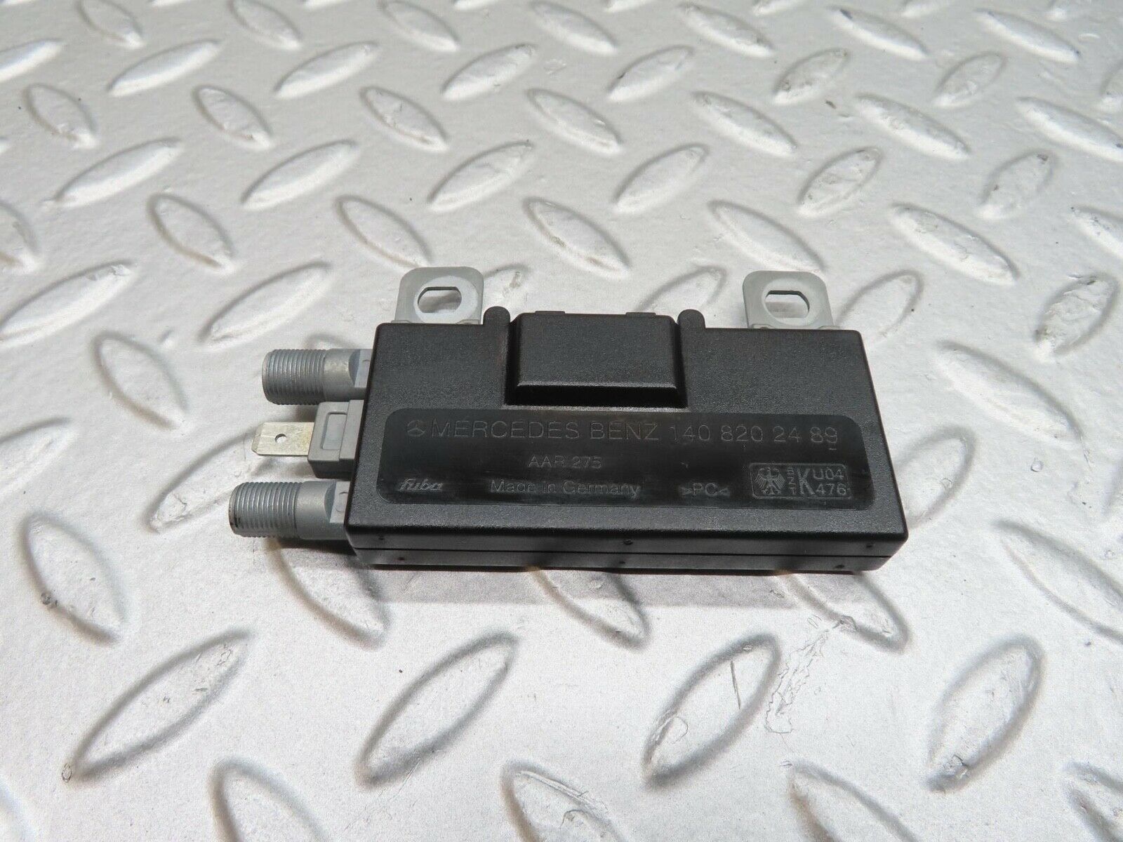 14940 Mercedes-Benz W140 S320 Antenna Amplifier 1408202489