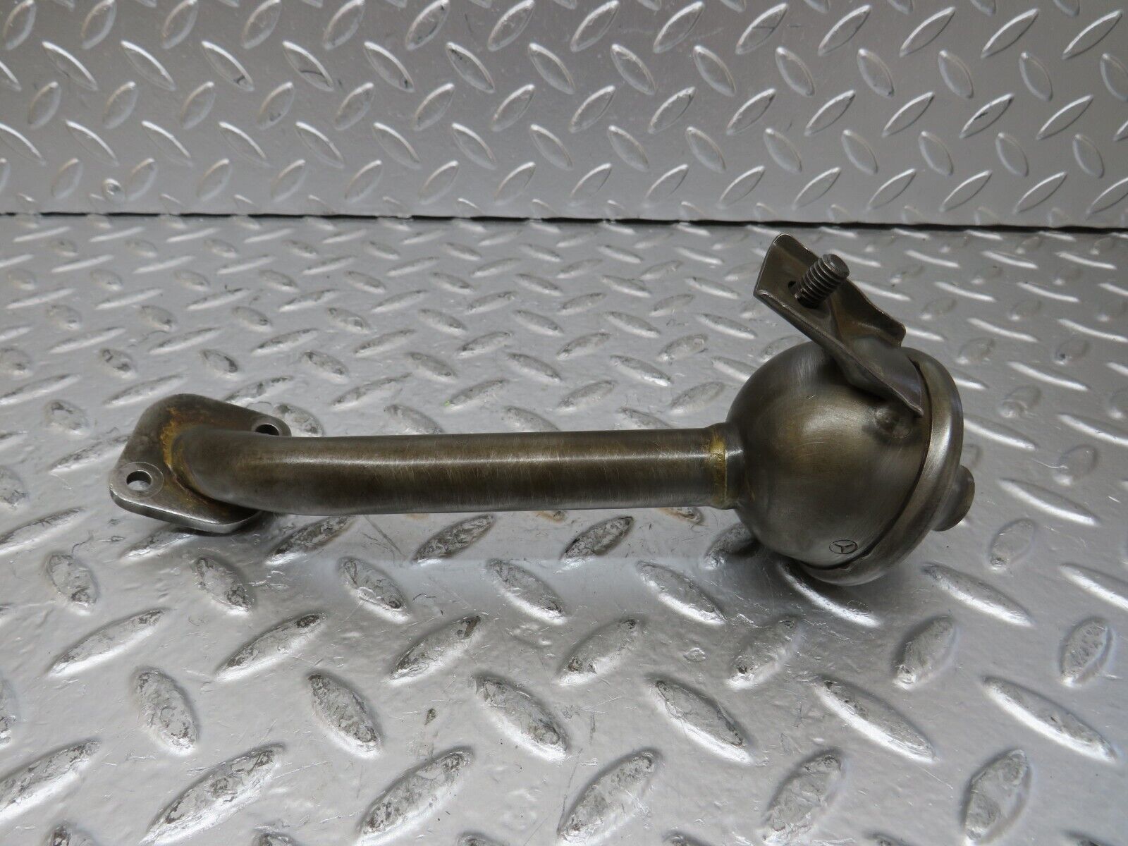 26087 Mercedes-Benz W123 200 Oil Pump Filter