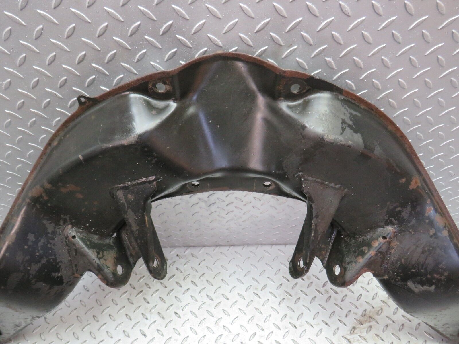 5524 Mercedes-Benz W114 280CE Coupe Rear Subframe Axle Carrier