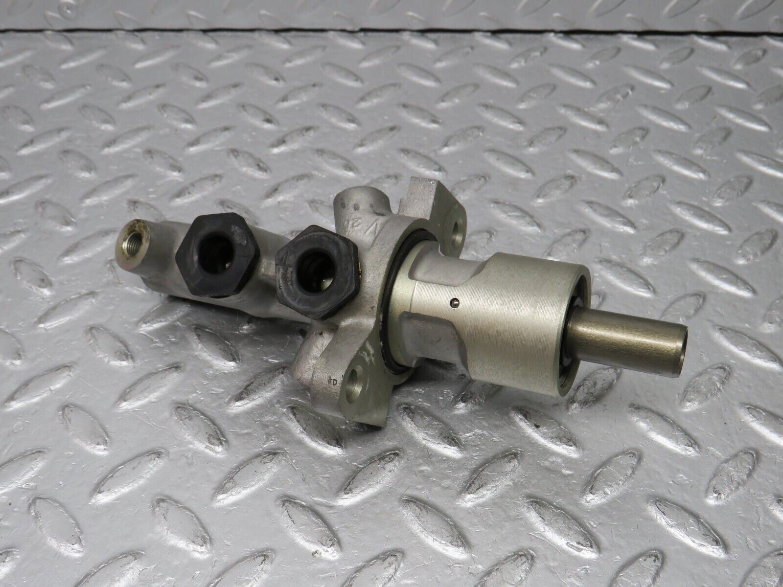 38438 Mercedes-Benz R129 280SL Coupe Brake Master Cylinder Girling