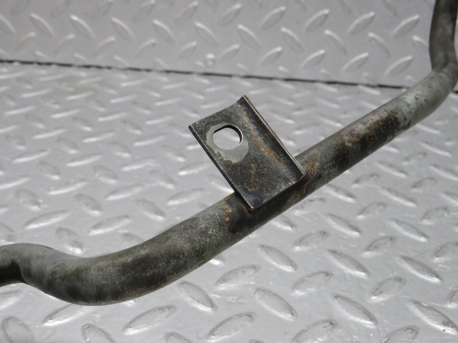 38169 Mercedes-Benz A124 320E Cabriolet Oil Filter Housing 1041840608