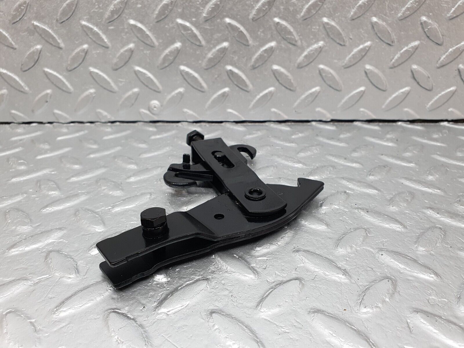 41504 Mercedes-Benz W124 200E Handbrake Adjusting Handbrake Regulator